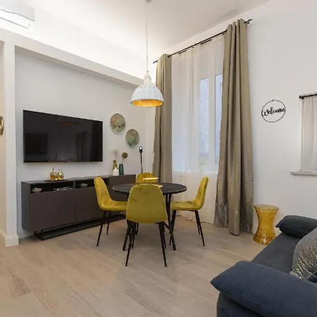 Solferinonove Apartment
